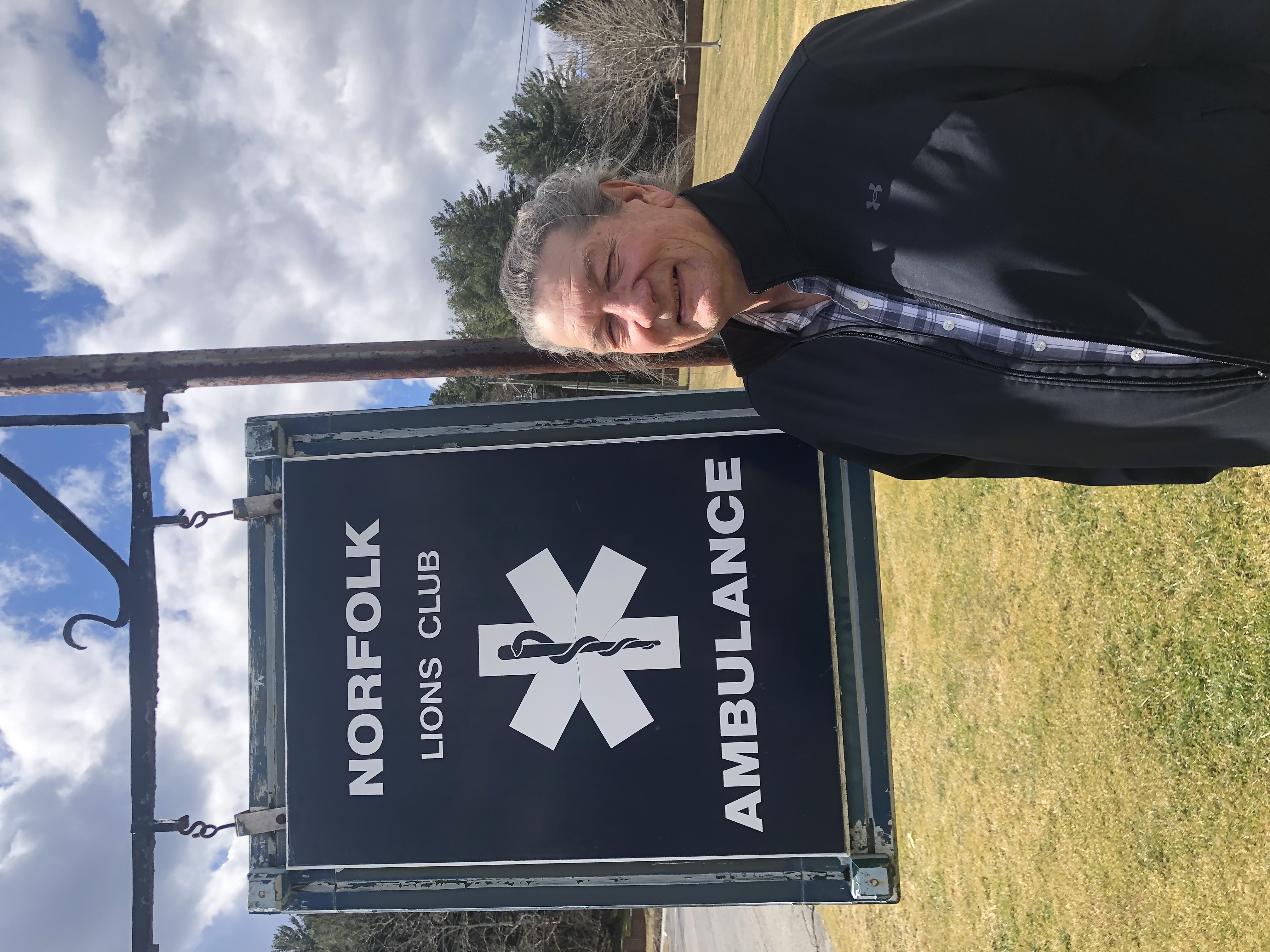 Volunteer at ambulance headquarters